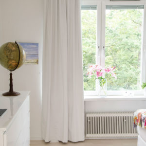 hasta-valmisverho-100-pim-134x250-valkoinen-7392463445492 hasta-valmisverho-100-pim-134x250-valkoinen-7392463445492